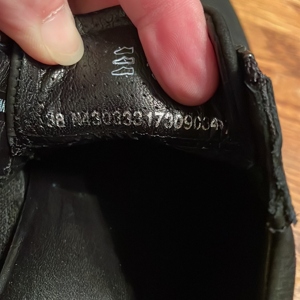 Women's ECCO black slip on with zipper sneakers. Size 8 - Picture 7 of 10